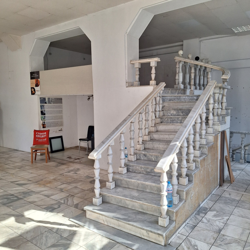 Продава МАГАЗИН в град Русе, Широк център - 450 кв.м / 520 000 € » 1 017 031.60 лв., ИМОТИ РУСЕВИ