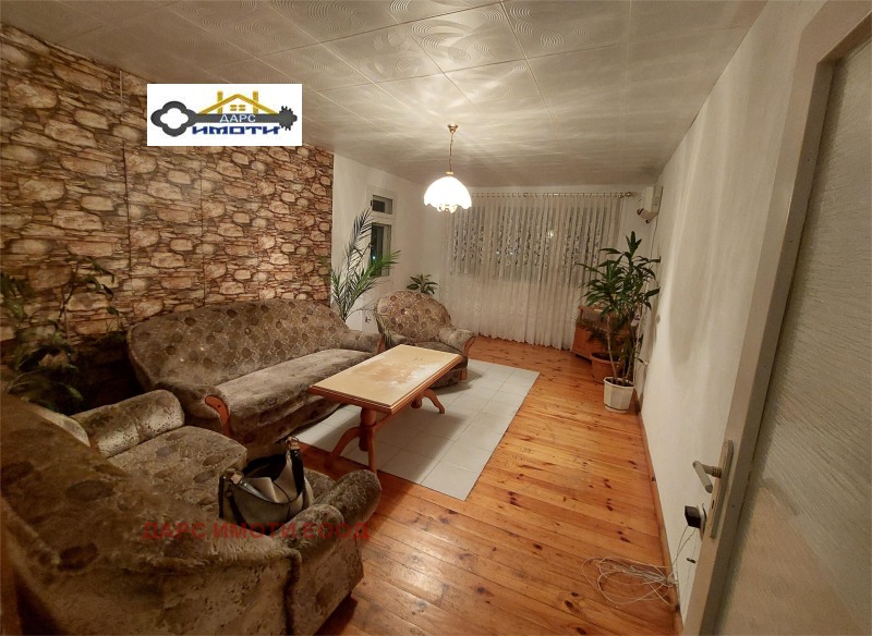 Продава  3-стаен, град Пловдив, Кючук Париж •  189 000 EUR • ID 24385657 — holmes.bg - [1] 
