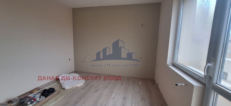 Продава 3-СТАЕН, гр. Шумен, Пазара, снимка 5 - Апартаменти - 52200023