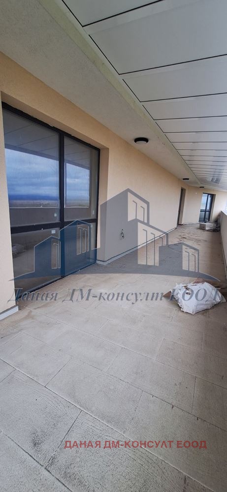 Продава 3-СТАЕН, гр. Шумен, Пазара, снимка 2 - Апартаменти - 52932622