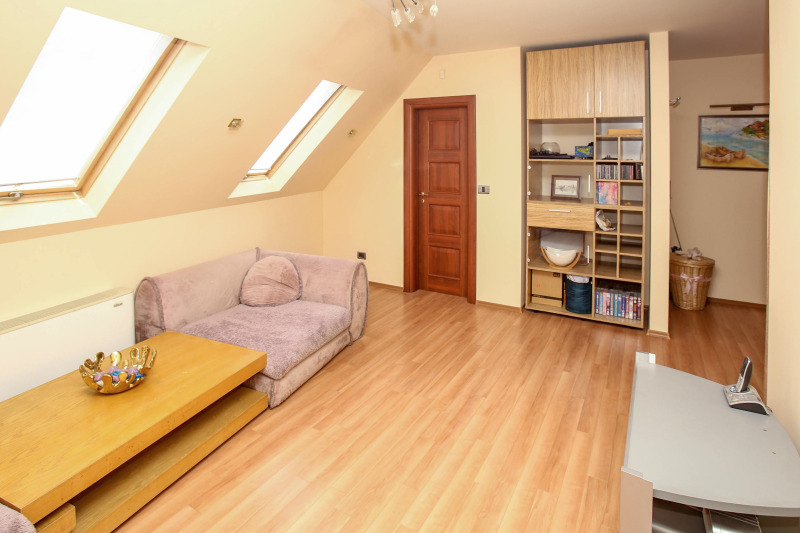 À venda  Mais de 3 quartos Sofia , Manastirski livadi , 220 m² | 96311555 - imagem [13]