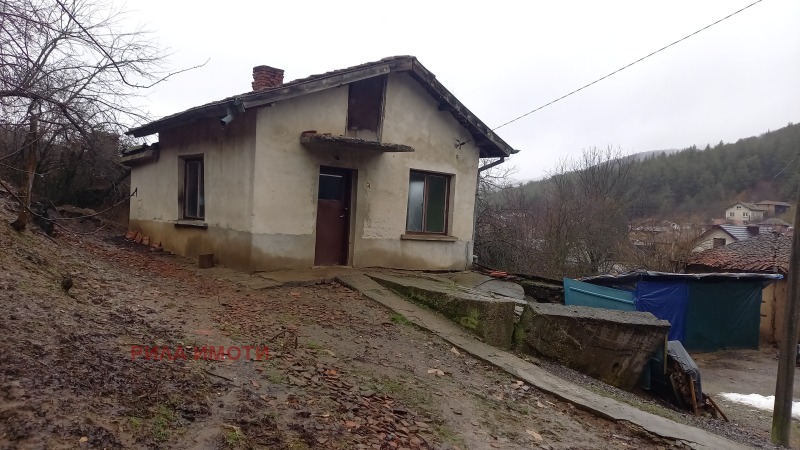 Продава КЪЩА, с. Ново село, област София област