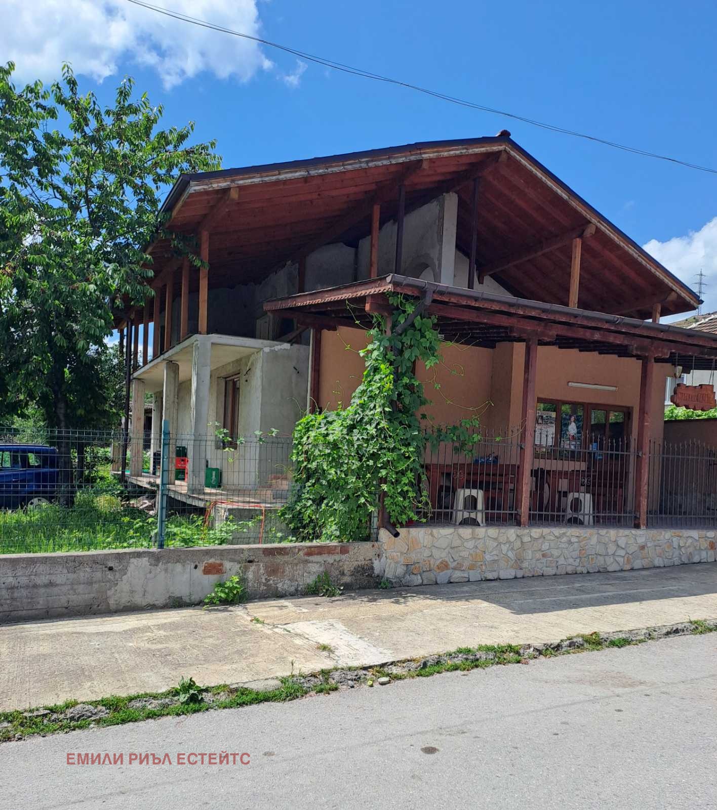 Продава КЪЩА, с. Зверино, област Враца