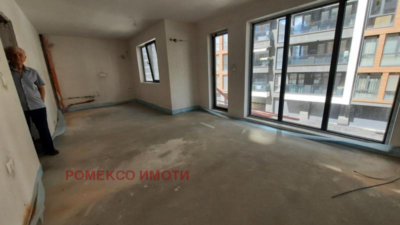 De vânzare  1 dormitor Plovdiv , Hristo Smirnensci , 77 mp | 42038400 - imagine [2]