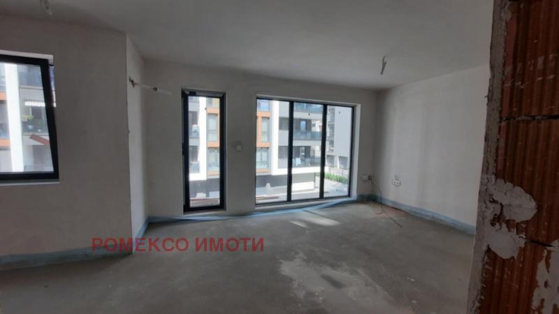 Продава  2-стаен град Пловдив , Христо Смирненски , 77 кв.м | 42038400 - изображение [12]