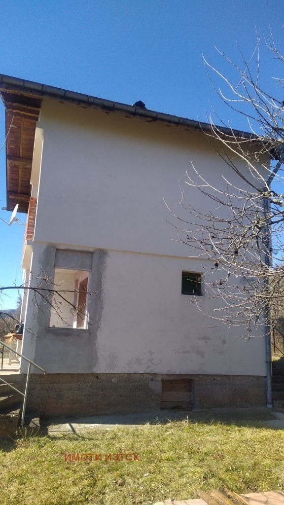 Продава КЪЩА, с. Зелениград, област Перник, снимка 2 - Къщи - 53104250