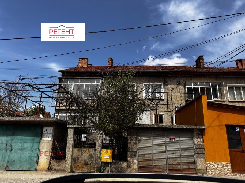 Продава ЕТАЖ ОТ КЪЩА в област Габрово, гр. Севлиево - 100 кв.м / 104 999 € » 205 360.19 лв., РЕГЕНТ
