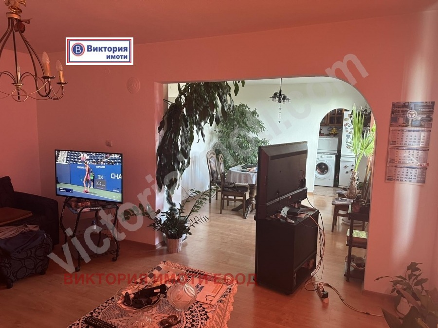 Продава КЪЩА, с. Беляковец, област Велико Търново, снимка 2 - Къщи - 46815382