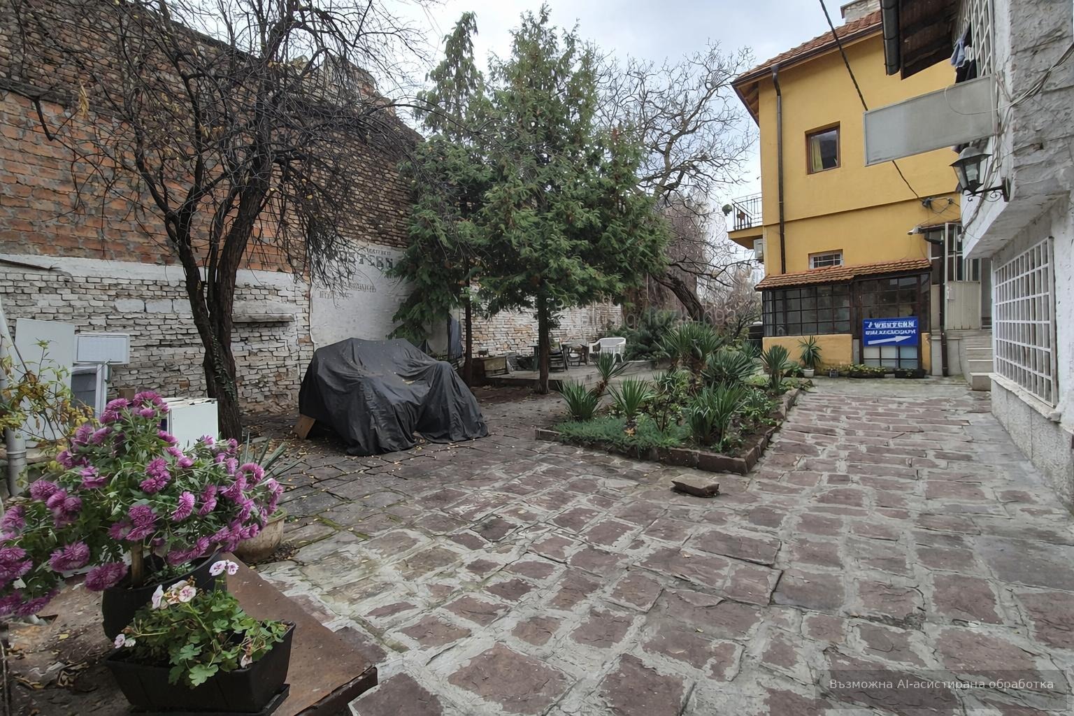 Продава КЪЩА, гр. София, Център, снимка 2 - Къщи - 52469150