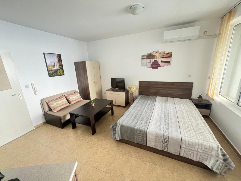 Продава  1-стаен област Бургас , с. Равда , 52 кв.м | 82162977