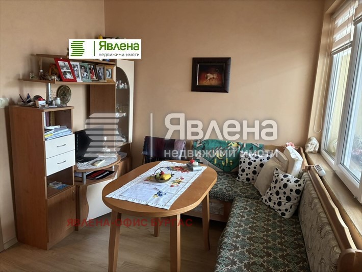 Продава 2-СТАЕН, гр. Бургас, Център, снимка 2 - Aпартаменти - 49308044