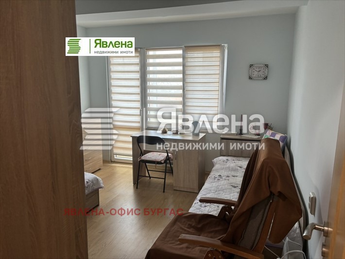 Продава  2-стаен град Бургас , Център , 72 кв.м | 44383794