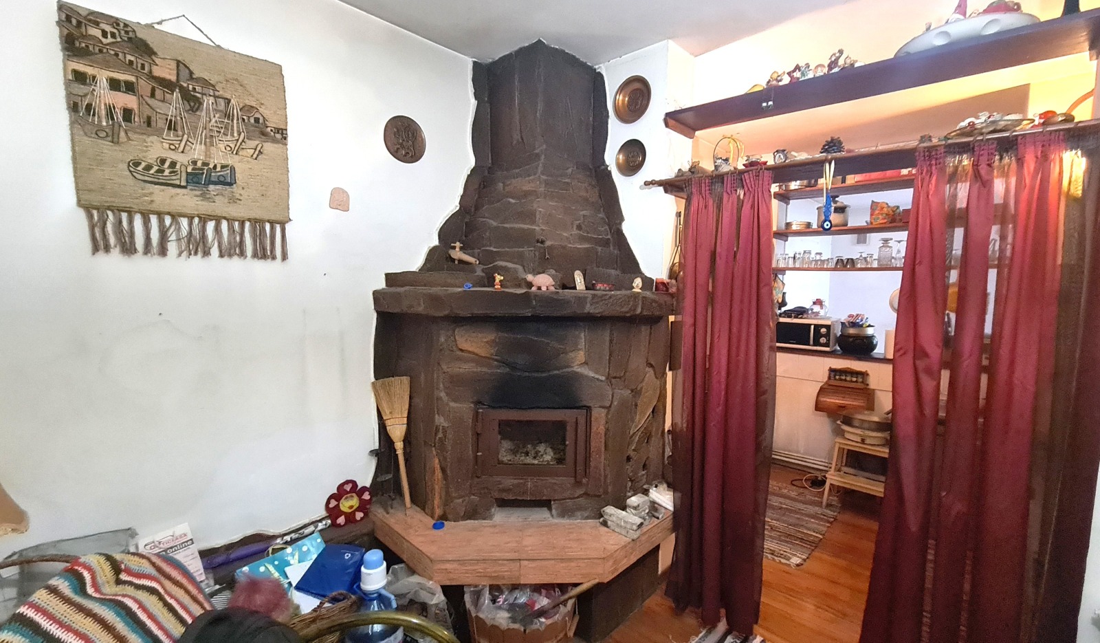 Продава КЪЩА, гр. София, Център, снимка 2 - Къщи - 50065199