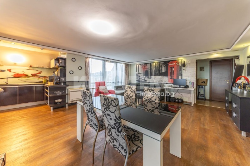 Продава 3-СТАЕН, гр. Варна, Левски 1, снимка 3 - Апартаменти - 52038446