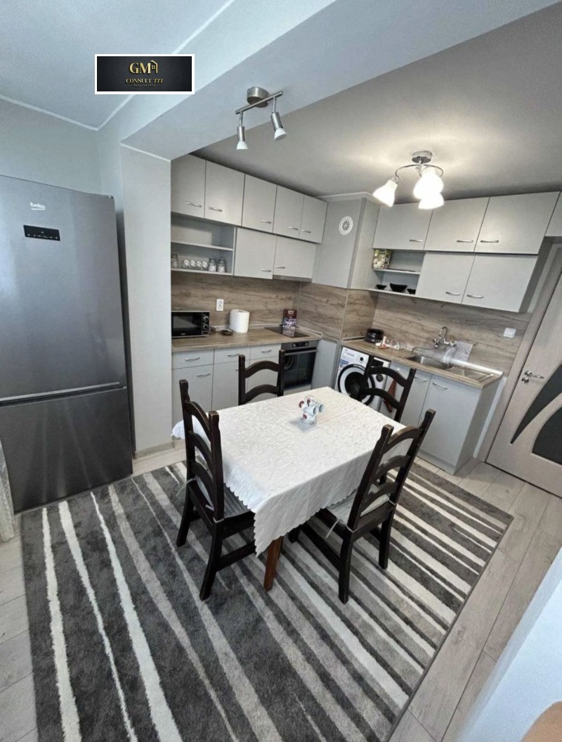 Продава 3-СТАЕН, гр. Плевен, Широк център, снимка 2 - Апартаменти - 53383042