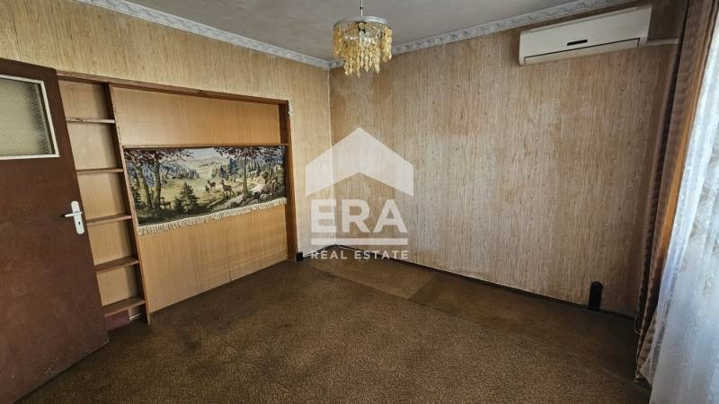 Продава МНОГОСТАЕН, гр. Бургас, Изгрев, снимка 8 - Апартаменти - 55433231