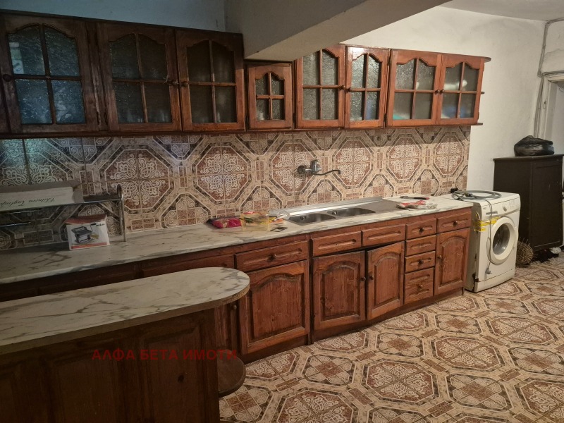 Продава КЪЩА, с. Злати войвода, област Сливен, снимка 8 - Къщи - 52991593