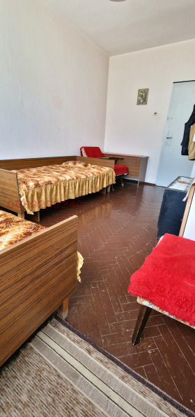 1 Schlafzimmer Tompsan, region Sofia 8