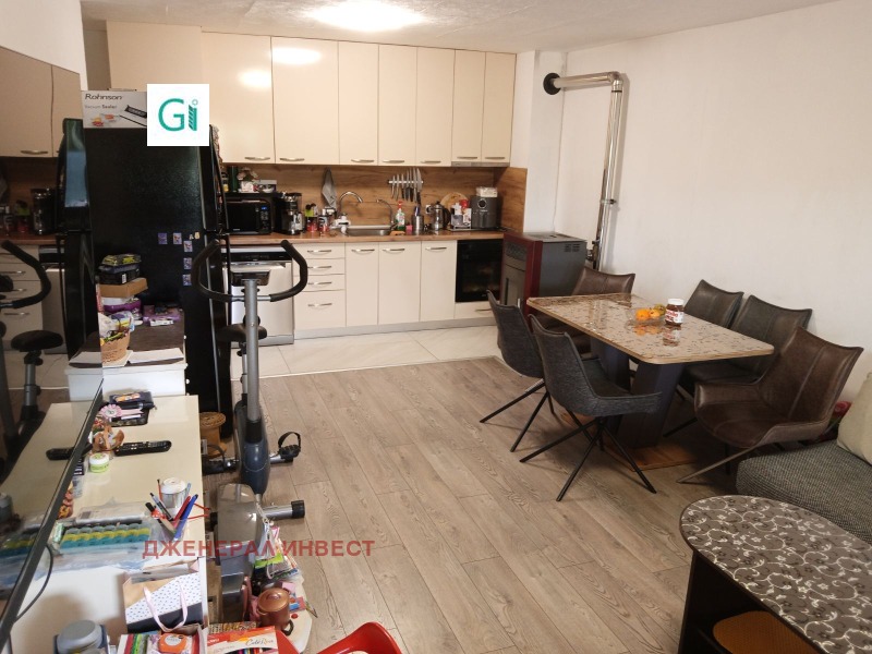 Продава 2-СТАЕН, гр. Благоевград, Струмско