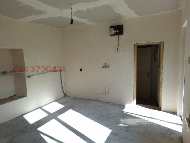 Продава КЪЩА, с. Драгойново, област Пловдив, снимка 2 - Къщи - 52901290