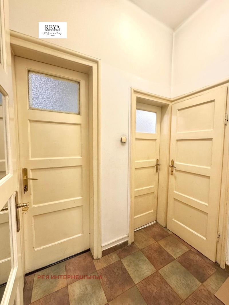 De vânzare  3 dormitoare Sofia , Țentâr , 140 mp | 87643765 - imagine [13]