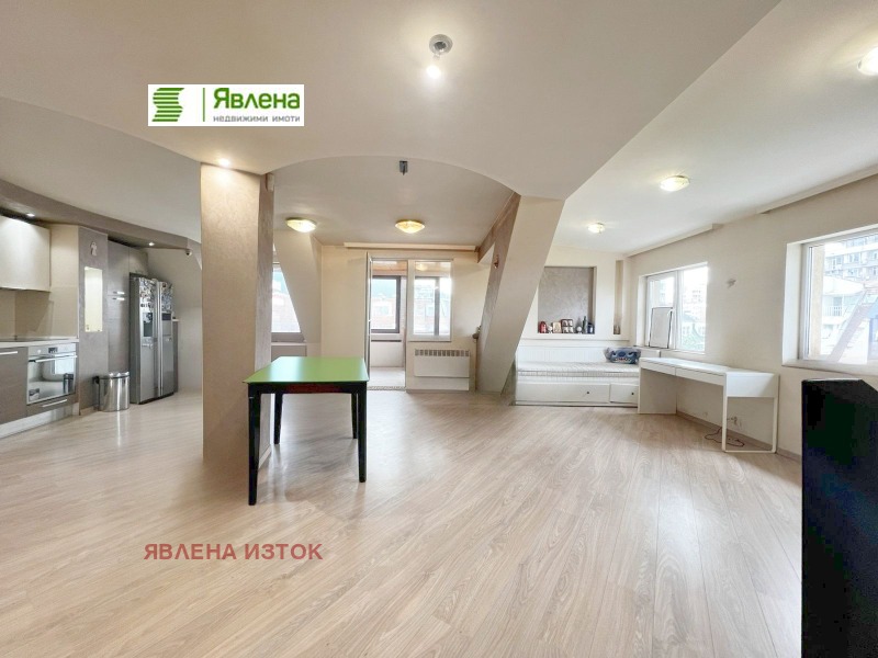 De vânzare  3 dormitoare Sofia , Strelbiște , 167 mp | 51684538 - imagine [7]