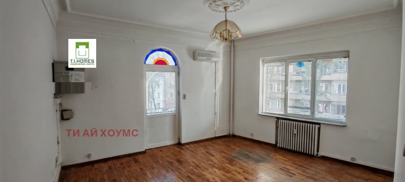 Продава МНОГОСТАЕН, гр. София, Център, снимка 4 - Апартаменти - 52563827