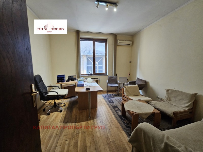 Продава МНОГОСТАЕН, гр. София, Център