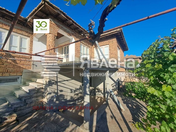 Продава КЪЩА, с. Метличина, област Варна, снимка 2 - Къщи - 53059163