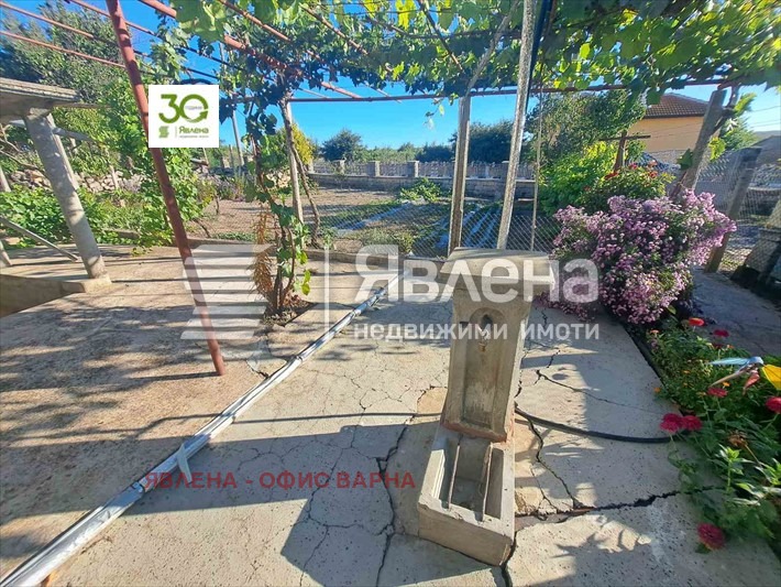 Продава КЪЩА, с. Метличина, област Варна, снимка 11 - Къщи - 53059163