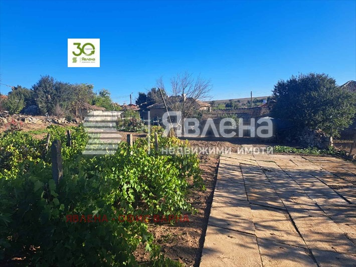 Продава КЪЩА, с. Метличина, област Варна, снимка 14 - Къщи - 53059163