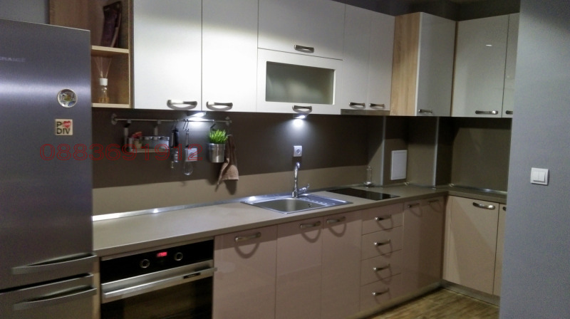 Продава  2-стаен град Пловдив , Южен , 70 кв.м | 10361146