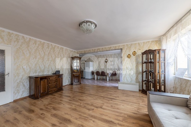 Продается  2 спальни Варна , Гранд Мол , 121 кв.м | 40499338 - изображение [2]