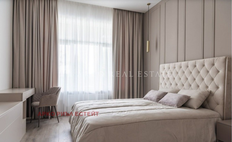 À vendre  2 chambres Sofia , Mladost 4 , 111 m² | 32537787