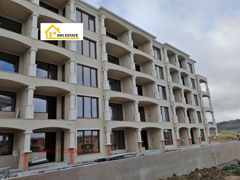 Продава  3-стаен град Варна , к.к. Св.Св. Константин и Елена , 122 кв.м | 51223800 - изображение [2]