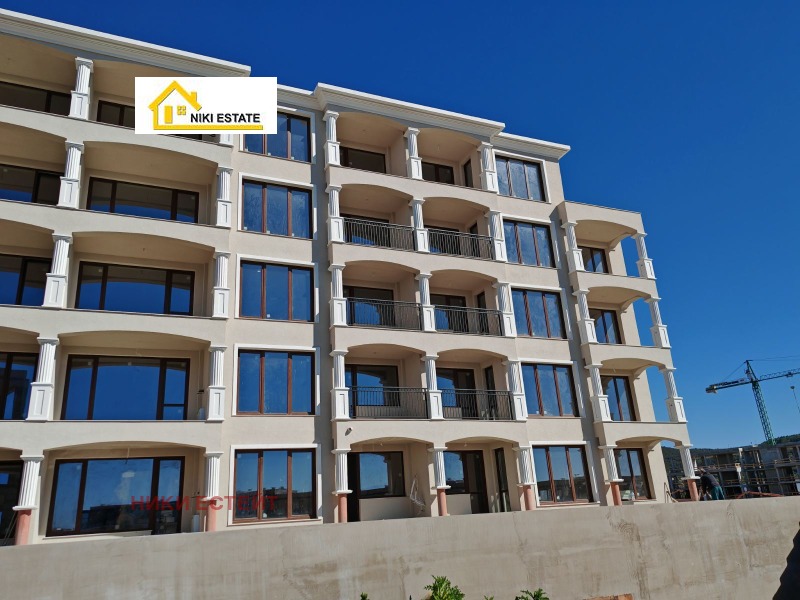 Продава  3-стаен град Варна , к.к. Св.Св. Константин и Елена , 122 кв.м | 51223800 - изображение [6]