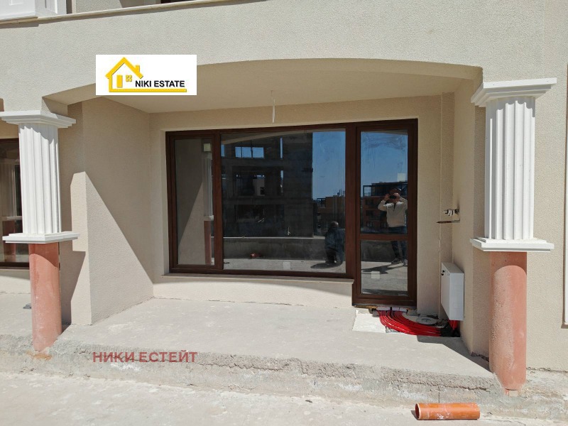 Продава  3-стаен град Варна , к.к. Св.Св. Константин и Елена , 122 кв.м | 51223800