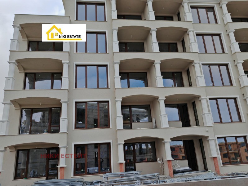 Продава  3-стаен град Варна , к.к. Св.Св. Константин и Елена , 122 кв.м | 51223800 - изображение [8]