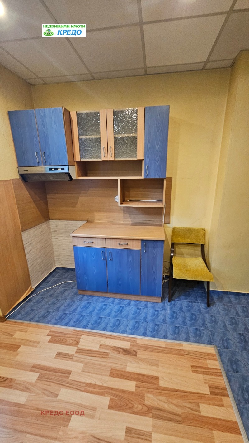 Продава 3-СТАЕН, гр. Перник, Изток