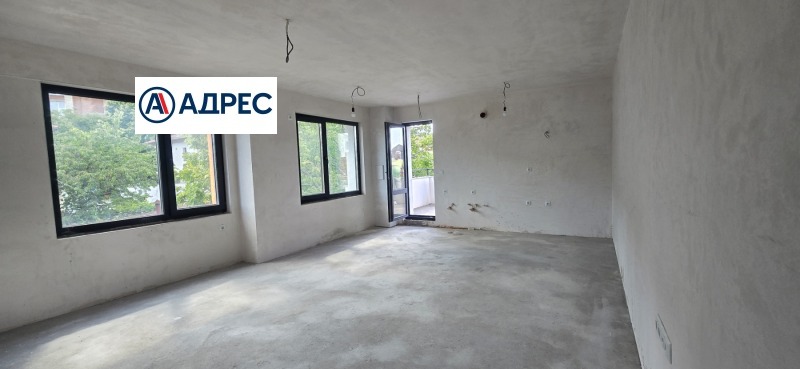 Te koop  3+ slaapkamer Sjumen , 2-ri korpus , 140 m² | 61168071