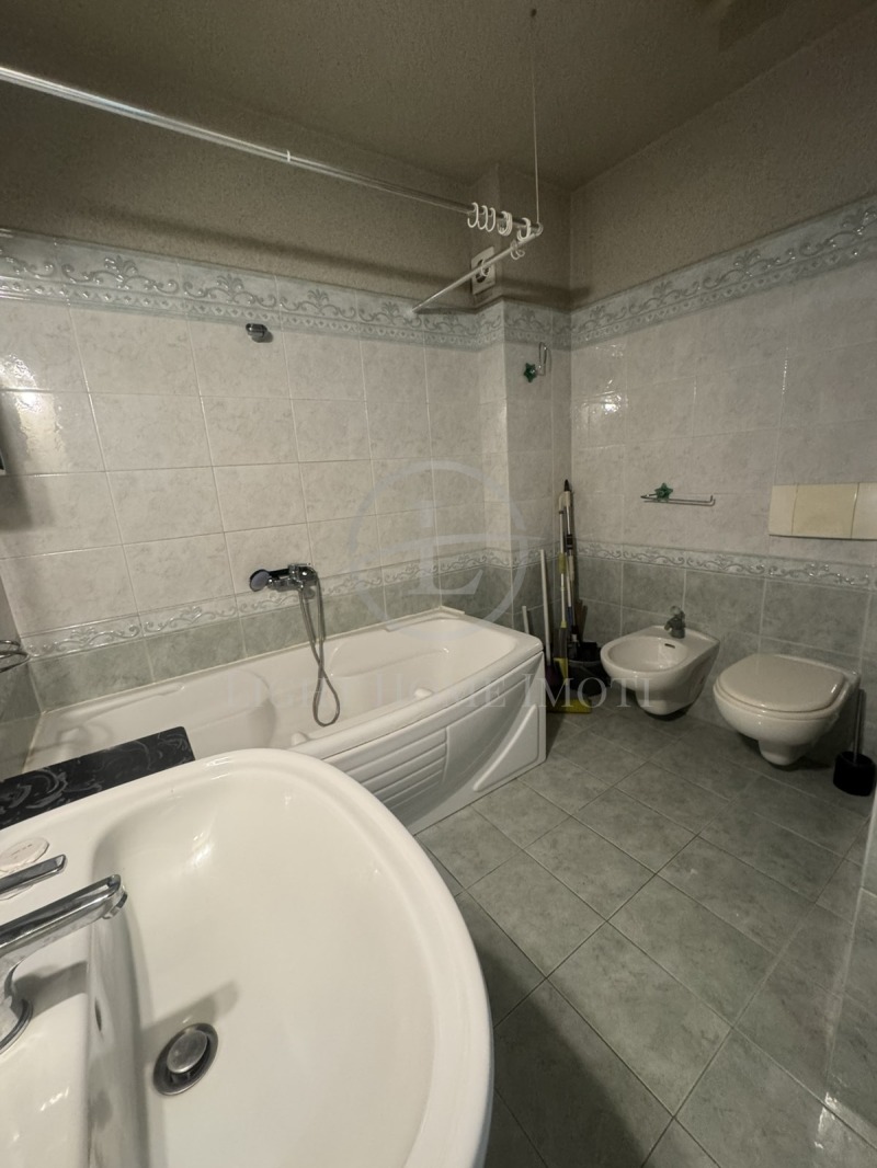 Myytävänä  Pienhuoneisto Plovdiv , Karšijaka , 152 neliömetriä | 51678295 - kuva [17]