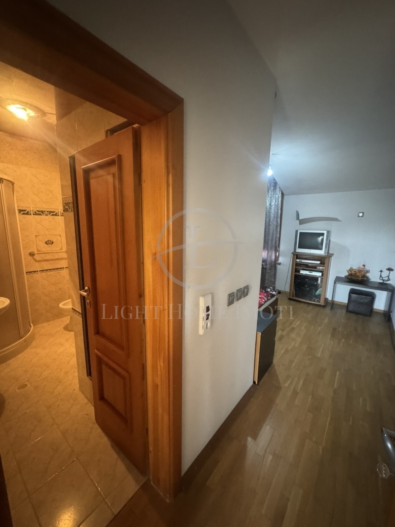 Myytävänä  Pienhuoneisto Plovdiv , Karšijaka , 152 neliömetriä | 51678295 - kuva [11]