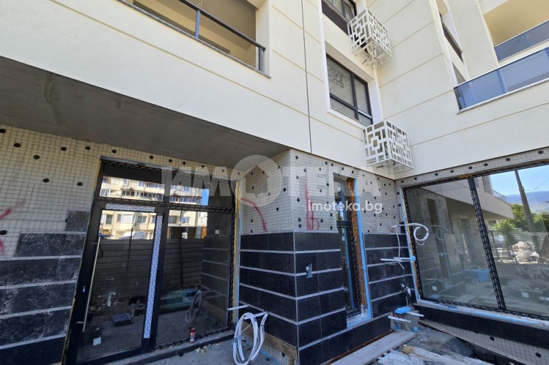 En venta  Comercio Sofia , Mladost 1 , 35 metros cuadrados | 11677310