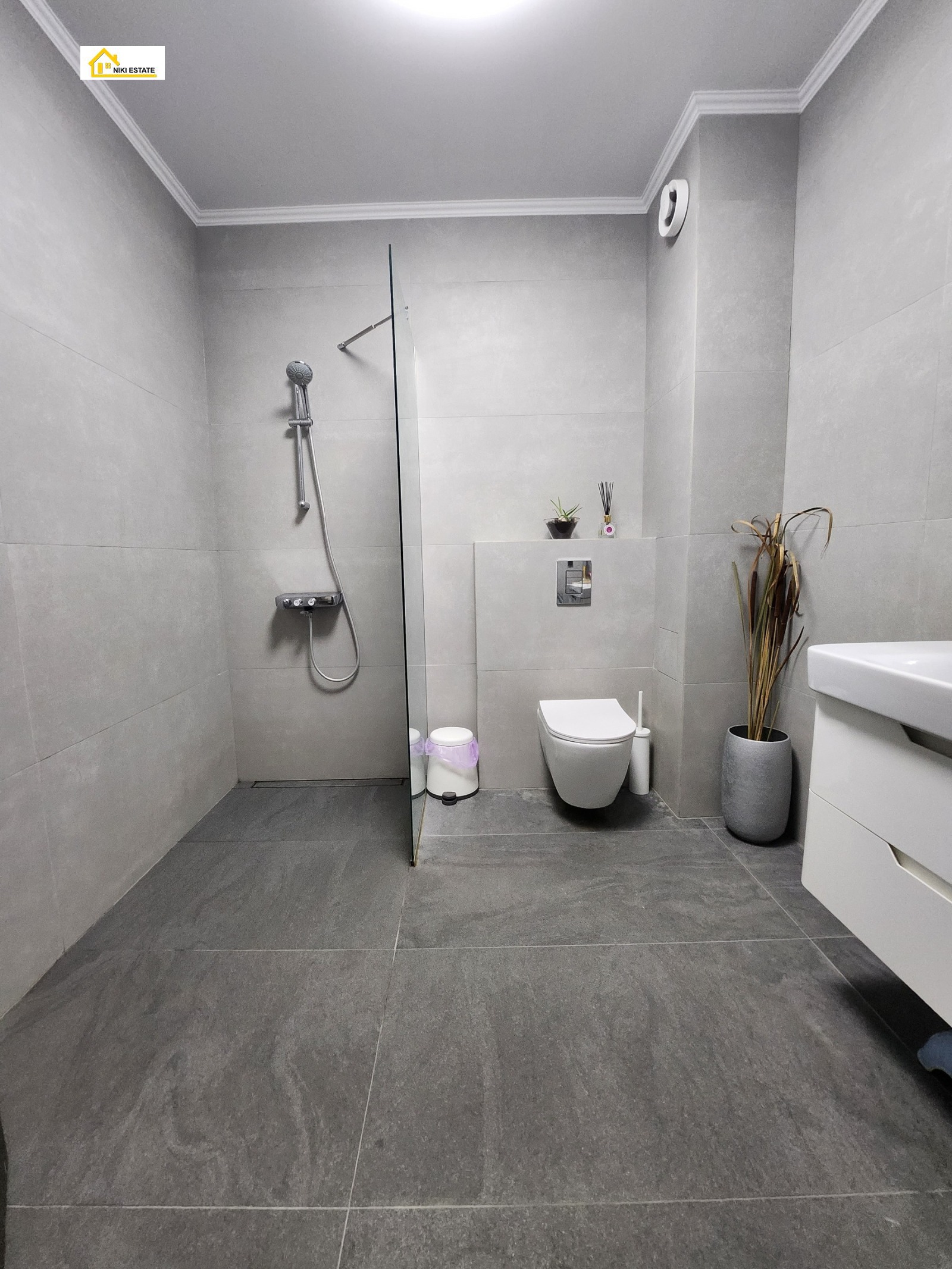 Продава МНОГОСТАЕН, гр. Варна, Бриз, снимка 12 - Апартаменти - 54297457