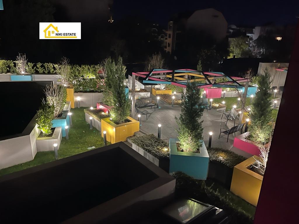 Продава МНОГОСТАЕН, гр. Варна, Бриз, снимка 2 - Апартаменти - 54297457