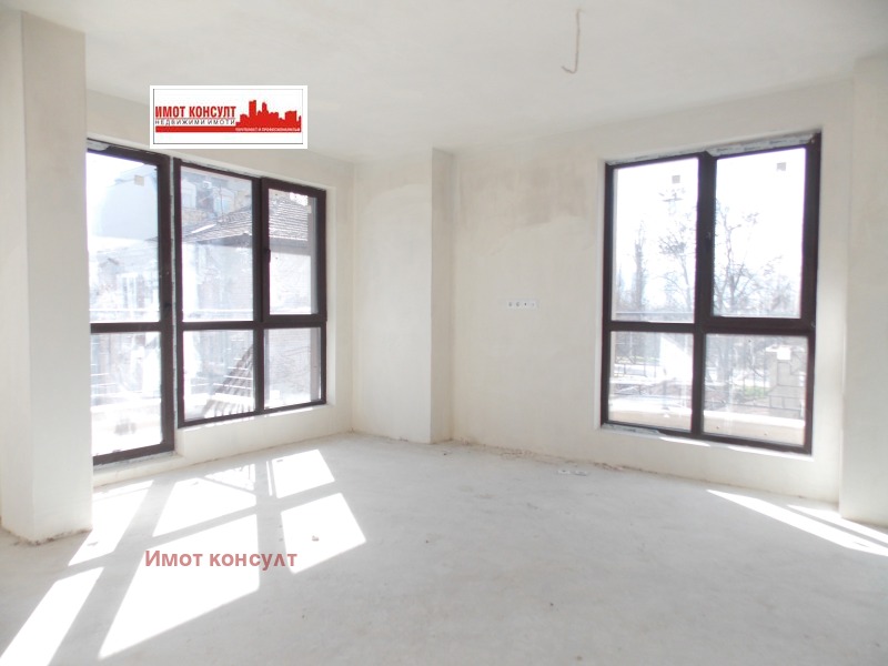 De vânzare  1 dormitor Plovdiv , Țentâr , 45 mp | 54007391 - imagine [2]