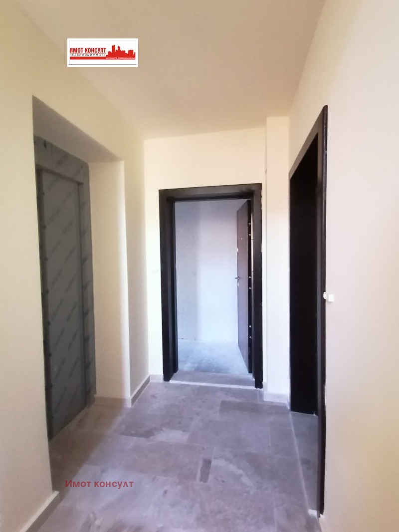 De vânzare  1 dormitor Plovdiv , Țentâr , 45 mp | 54007391 - imagine [4]