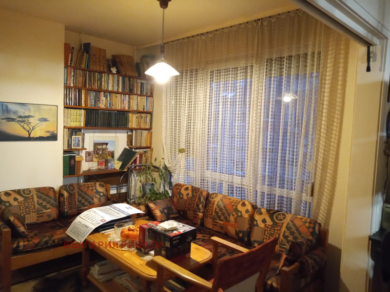 Satılık  2 yatak odası Sofia , Centar , 74 metrekare | 28396475 - görüntü [4]