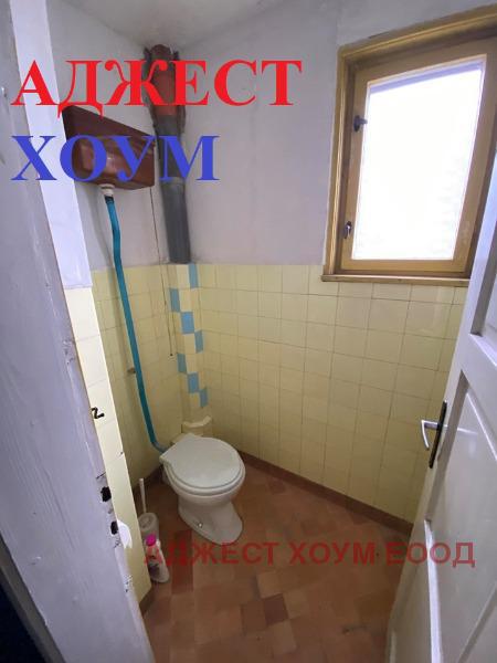 Продава ЕТАЖ ОТ КЪЩА, гр. Шумен, Център, снимка 10 - Етаж от къща - 56277057