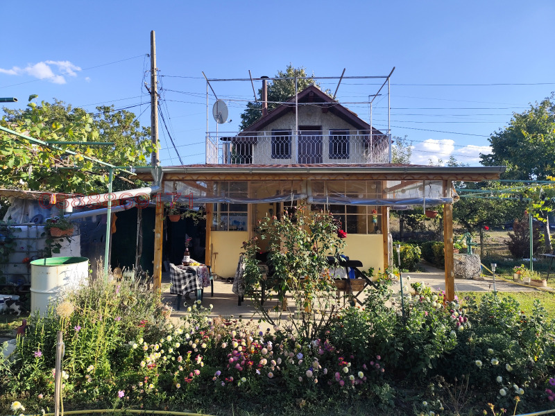 Продава ВИЛА, гр. Търговище, Вилна зона